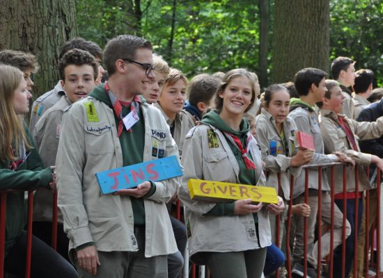 Scoutsleiding van verschillende takken