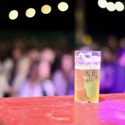 Pintje bier in een Herfstontmoetingsbeker