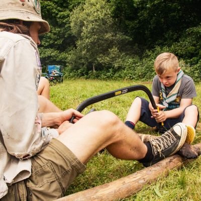 Leider en akabeër zagen op scoutskamp