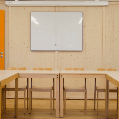 een vergaderzaal in het Scoutshuis