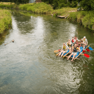 leiding op een vlot in het water