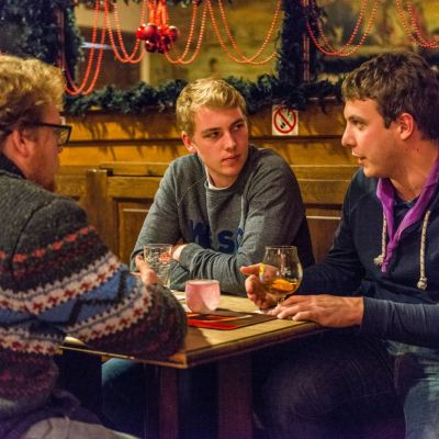 Pieter Fillet Leiding vergadert