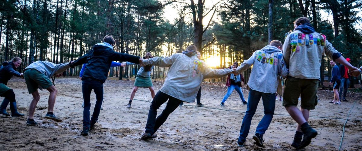 Scouts in een kring