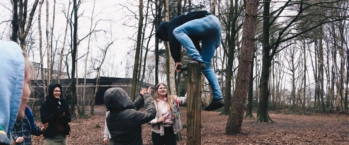 Jins in het bos