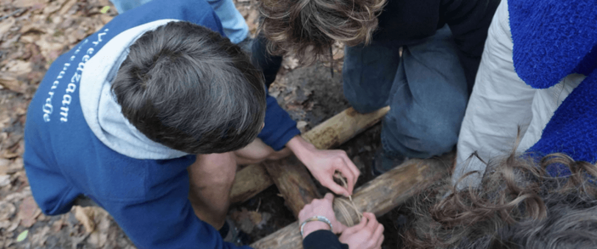 Jonggivers maken een sjorring