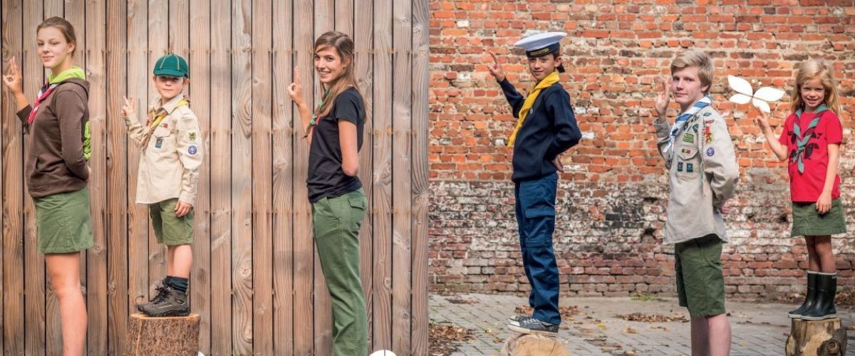 Dries Luyten verschillende scoutsuniformen op een rij