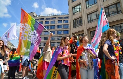 Scouts en gidsen op de Pride