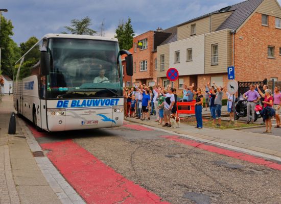 bus kampvertrek