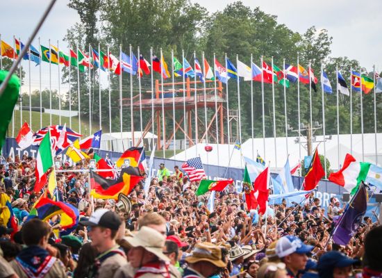 massabijeenkomst van internationale scouts