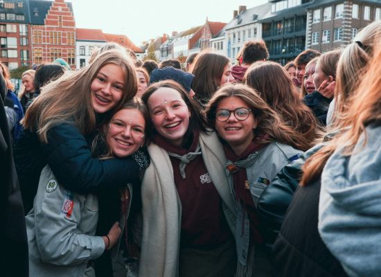 Gidsen op de markt van Turnhout