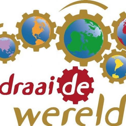 Logo jaarthema verdraai-de wereld