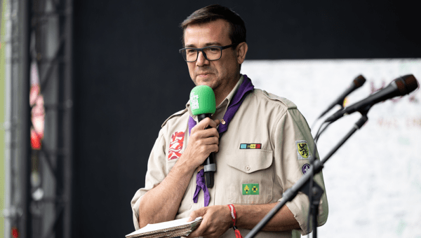 Jo Deman ontvangt Bronze Wolf Award van World Scouting als eerste Belg in 30 jaar tijd