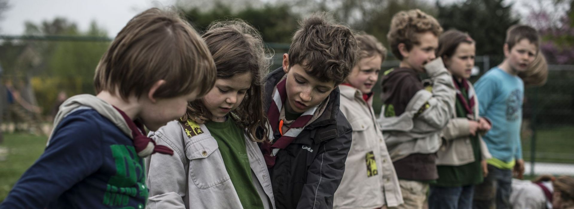 Scouts en gidsen op een rij