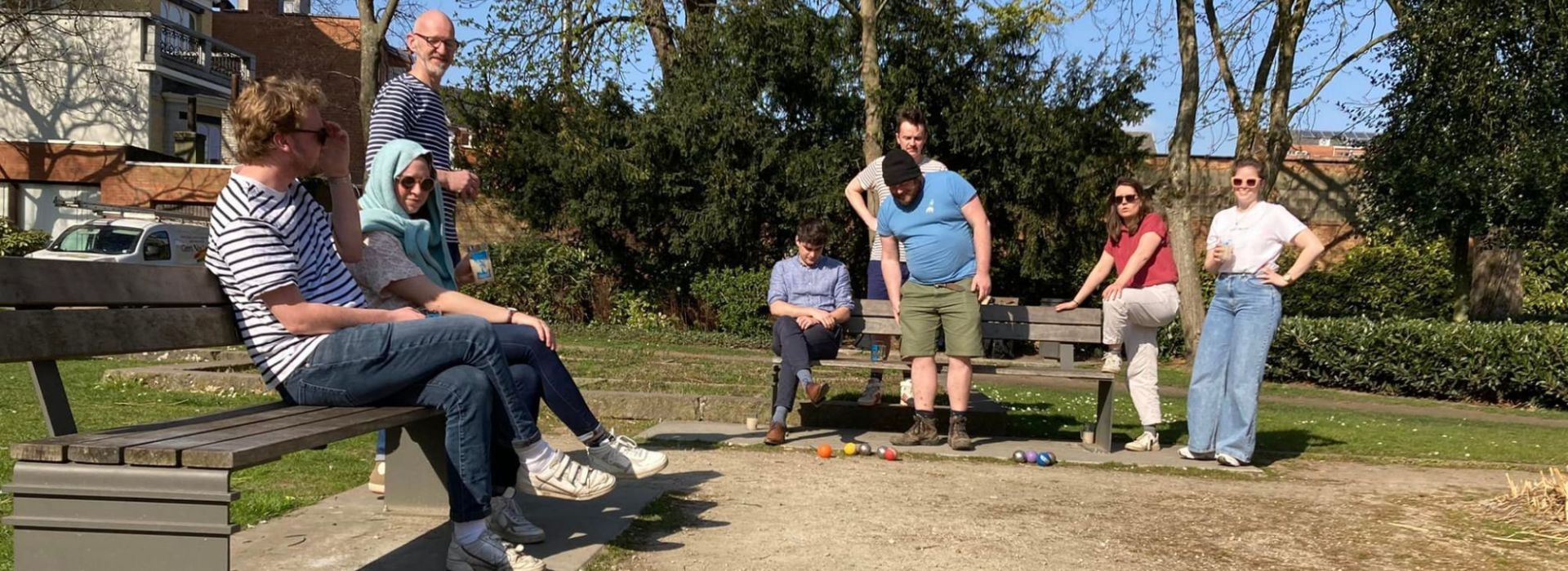 Tayfun Genç Collega's spelen petanque op personeelsreis